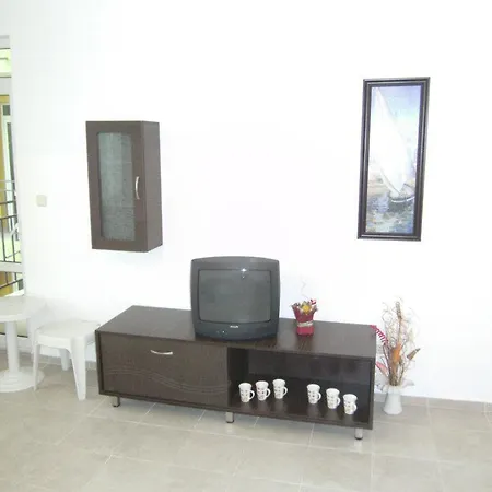 Nicol In Hermes Complex Apartman Napospart